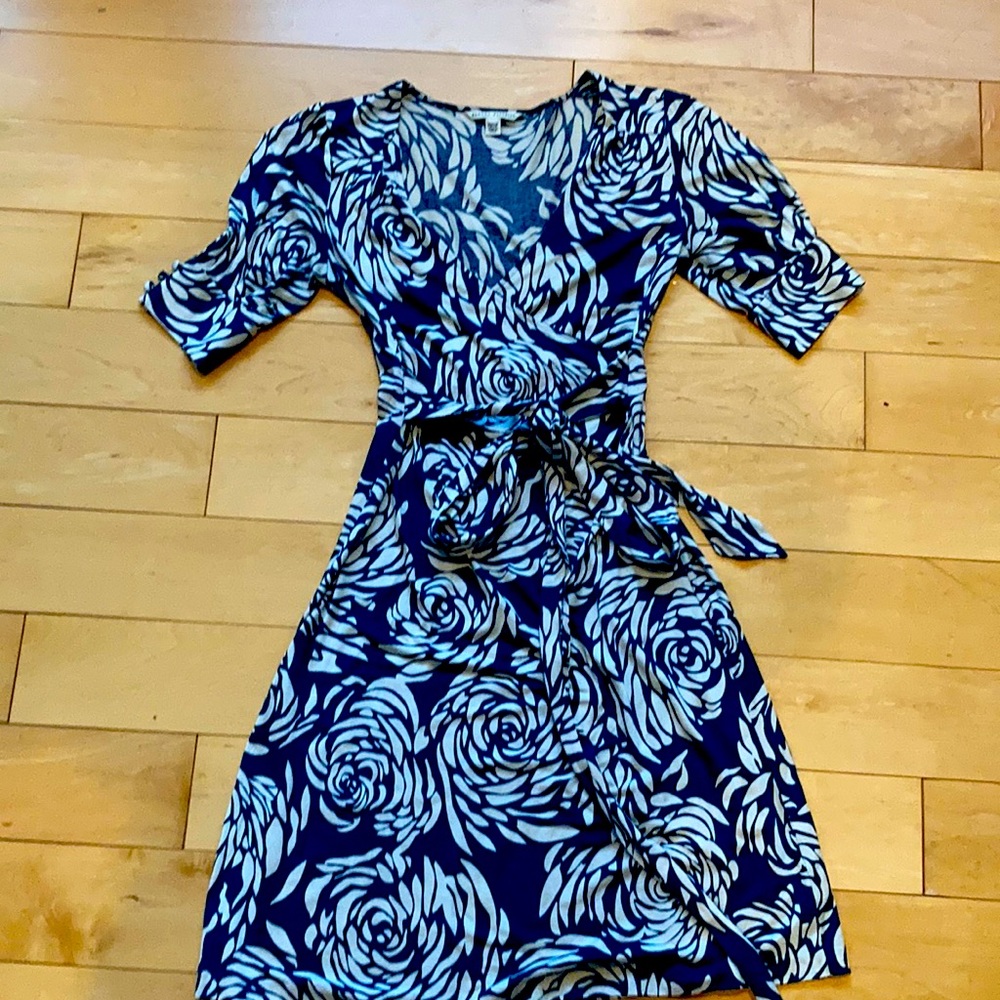 Banana Republic faux wrap dress with tie detail